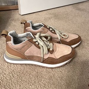 Shushop Pessy suede sneakers size 6.5